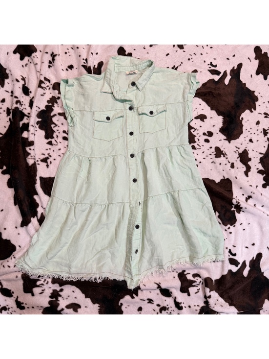 Umgee Dresses & Skirts - Umgee Mint Green Tiered Shirt Dress Raw Hem Button Front Utility Size S